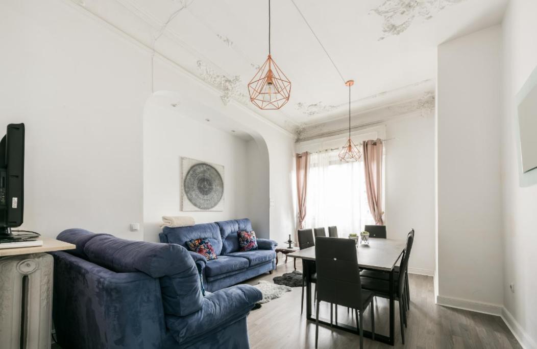 M&F 7 Rooms/7 Bathrooms Over Gran Via Madri Exterior foto