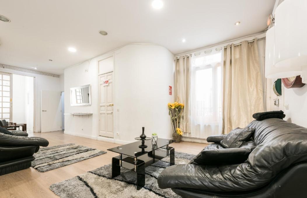 M&F 7 Rooms/7 Bathrooms Over Gran Via Madri Exterior foto