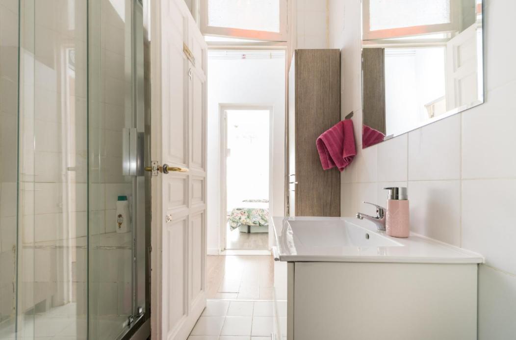 M&F 7 Rooms/7 Bathrooms Over Gran Via Madri Exterior foto