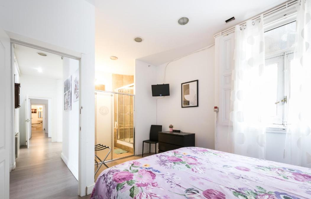 M&F 7 Rooms/7 Bathrooms Over Gran Via Madri Exterior foto