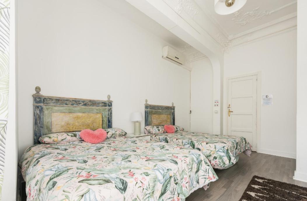 M&F 7 Rooms/7 Bathrooms Over Gran Via Madri Exterior foto