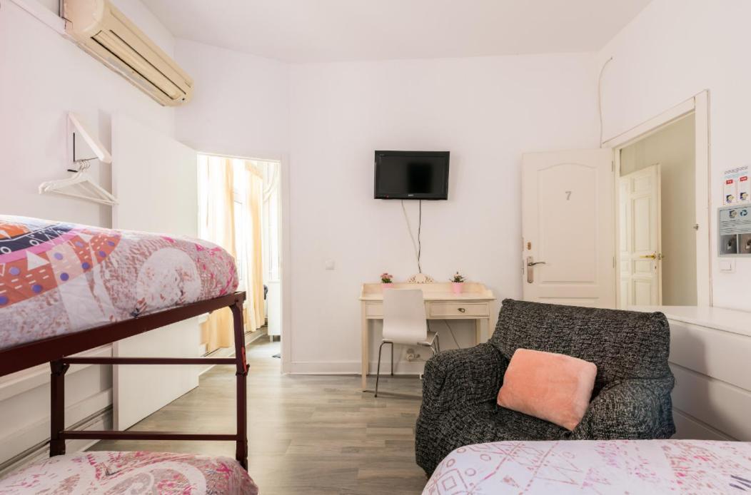 M&F 7 Rooms/7 Bathrooms Over Gran Via Madri Exterior foto