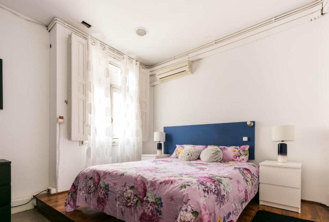 M&F 7 Rooms/7 Bathrooms Over Gran Via Madri Exterior foto